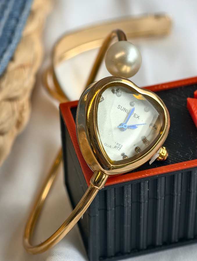 MuthMani Watch